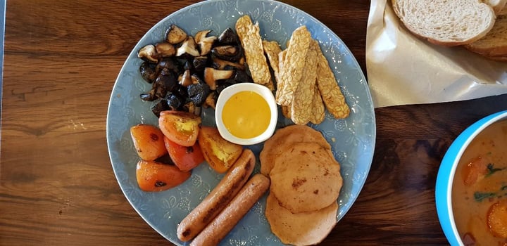photo of vburg Cafe All Day Breakfast (5 items) shared by @dahuq95 on  30 Apr 2019 - review