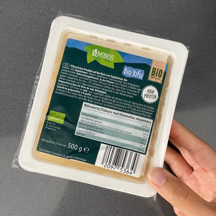 photo of Vemondo Tofu natural bio shared by @martinadibernardo on  12 Jun 2022 - review