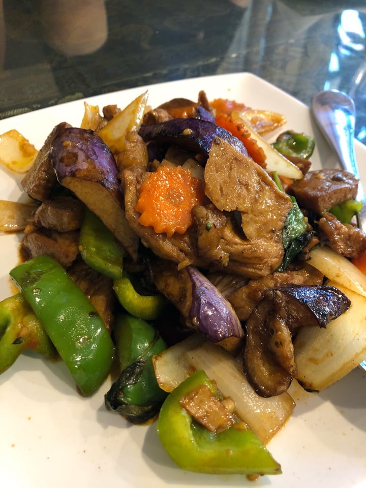 photo of Bamboo Garden Thai Cuisine Eggplant Stir-Fry shared by @bellennia on  21 Jul 2019 - review