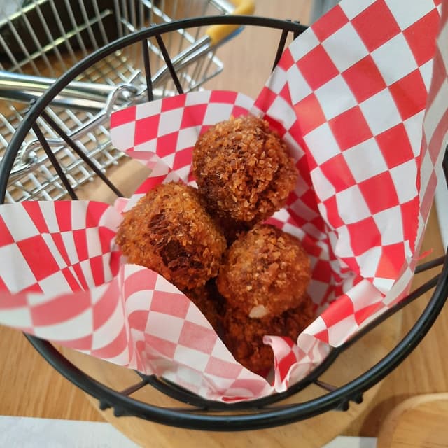 菜肴“Croquetas veganas”的照片