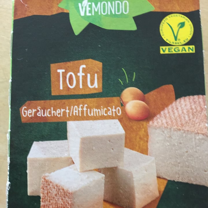 photo of Vemondo Tofu affumicato shared by @thefamilyman on  15 Jun 2022 - review