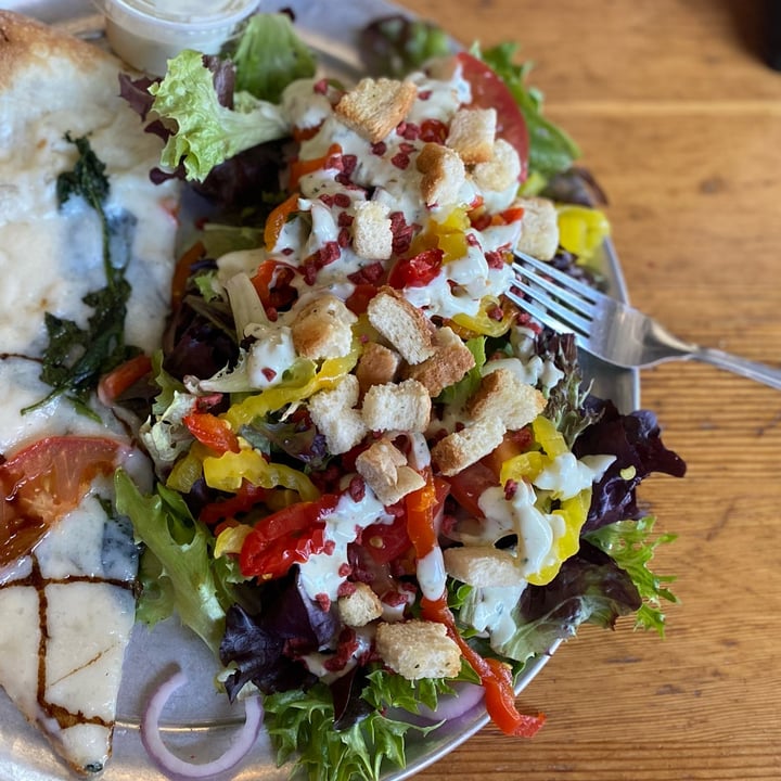 photo of Sizzle Pie West Portland Rabbits Salad shared by @knorthway on  01 Jul 2022 - review