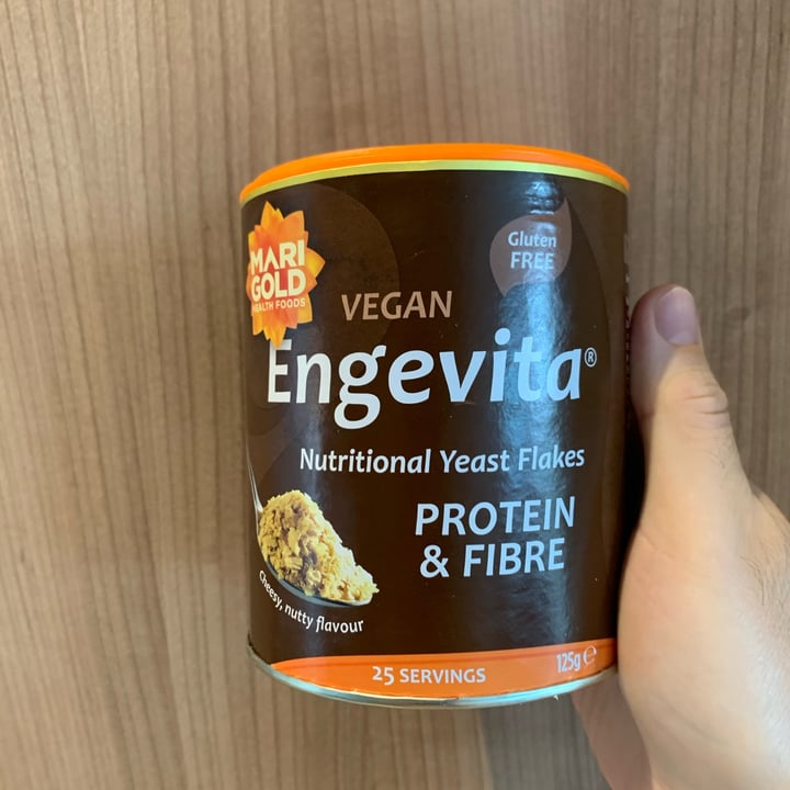 photo of Engevita Nutritional Yeast Flakes PROTEIN & FIBRE shared by @raphavegan on  25 Aug 2022 - review