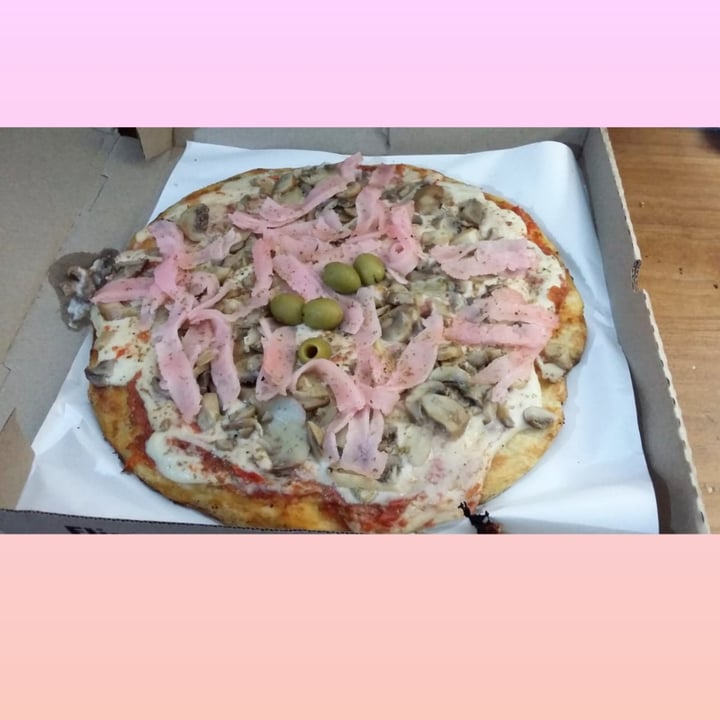 photo of Flipper Pizza Pizza De Jamón Vegetal Y Champiñones shared by @lihuenaillen on  25 Dec 2020 - review