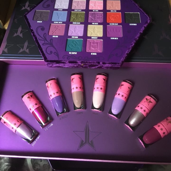 review photo of Jeffree Star Cosmetics Blood Lust Liquid Lipstick Bundle shared by @raffaelo on 25 May 2020 - review