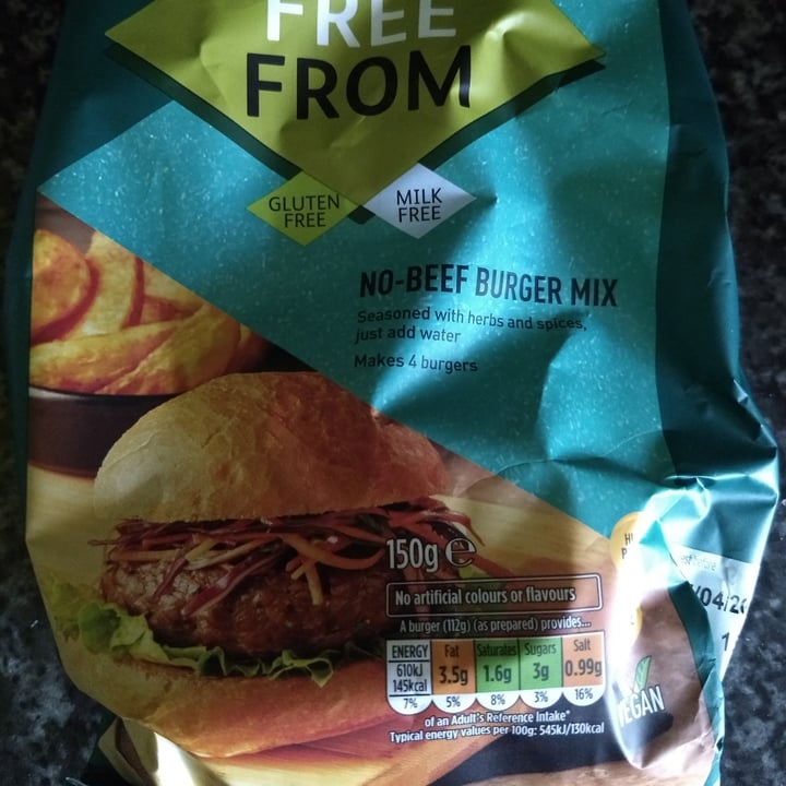 photo of Morrisons No Beef burger mix shared by @sabastiancull on  04 Jan 2021 - review