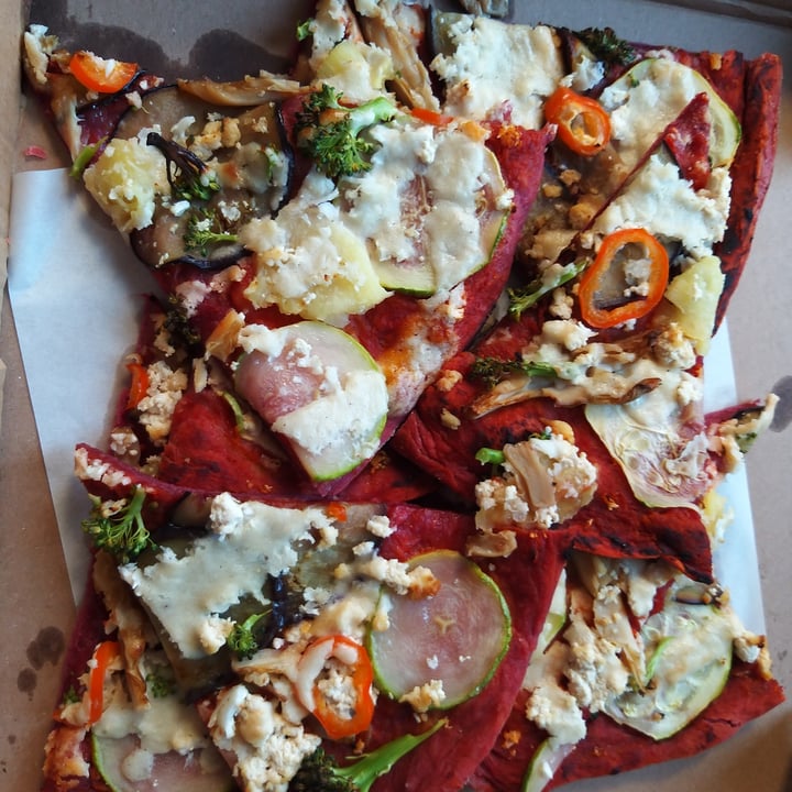 photo of Vegan House Pizza shared by @catpuella on  03 Jun 2021 - review