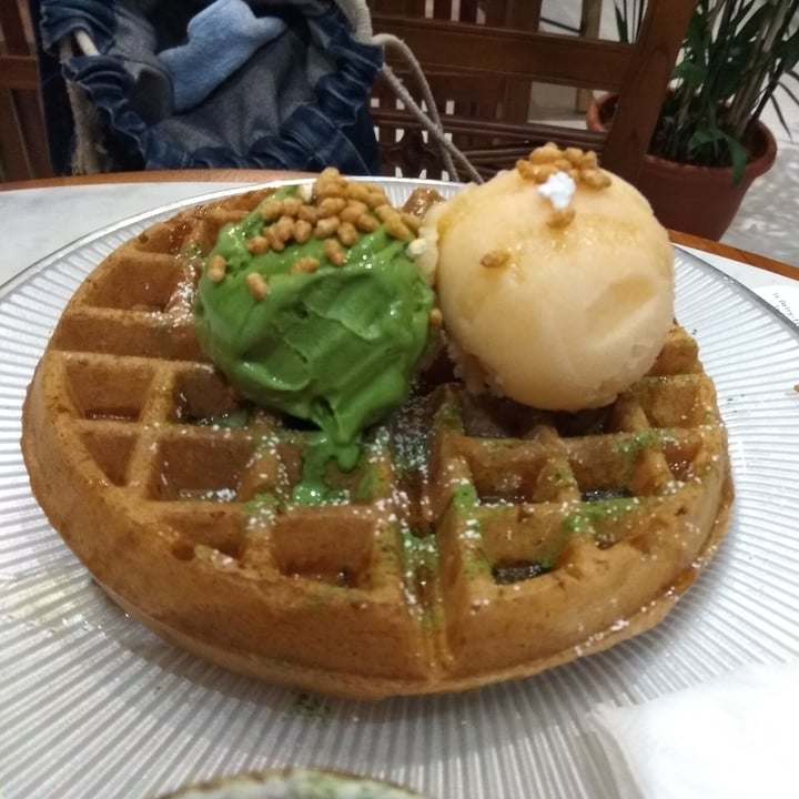 photo of Hvala Keong Saik Waffles with Matcha Gelato shared by @cody on  19 Oct 2020 - review