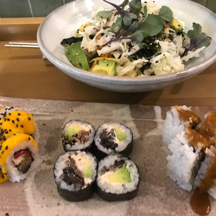 review photo of Let it V - Vegan Sushi 12 piezas de sushi a elección shared by @micalallopizzi on 06 Mar 2021 - review