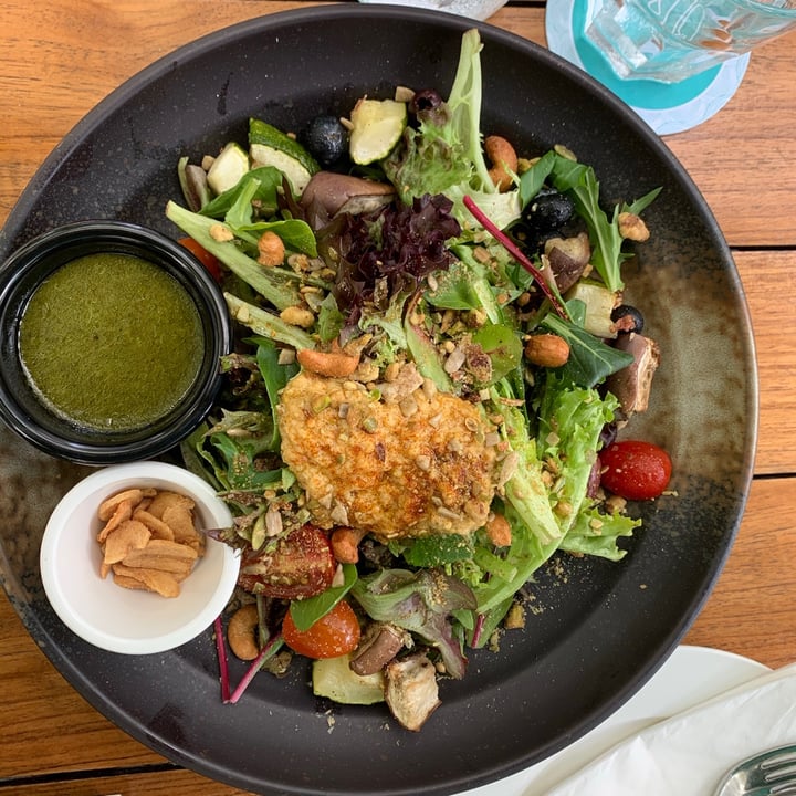 photo of Privé CHIJMES Meditarrean salad shared by @babli on  19 Sep 2020 - review