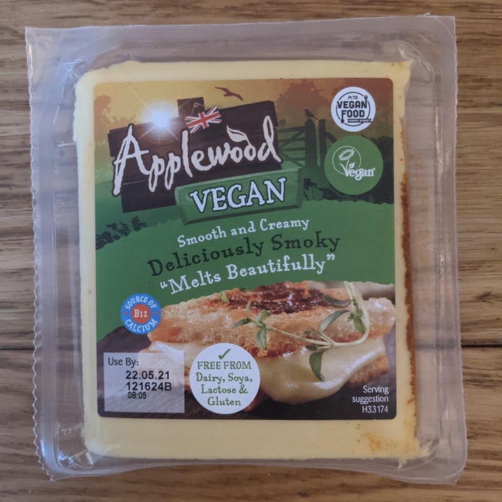 photo of Applewood Applewood Vegan Smoky Cheese Alternative  shared by @leovw on  21 Jan 2021 - review