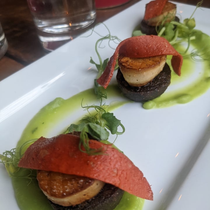 photo of Harmonium Pan seared king oyster mushroom scallops shared by @thespecialk8 on  24 Mar 2022 - review