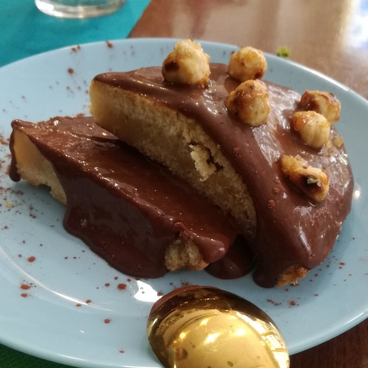 review photo of Mostaza Y Media Tarta De Chocolate Con Avellanas Caramelizadas shared by @vegan-vegan on 17 Aug 2021 - review