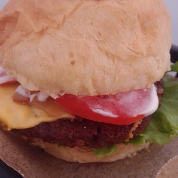 photo of Holy Vegan Classic burger shared by @rammar on  01 Apr 2022 - review