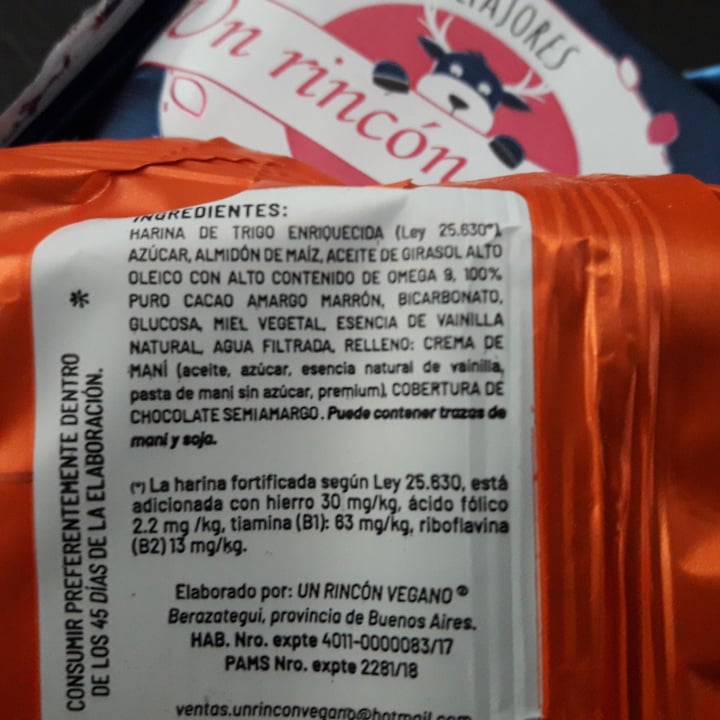 photo of Un Rincón Vegano Alfajor de Maní shared by @meteoraba on  12 Jan 2021 - review