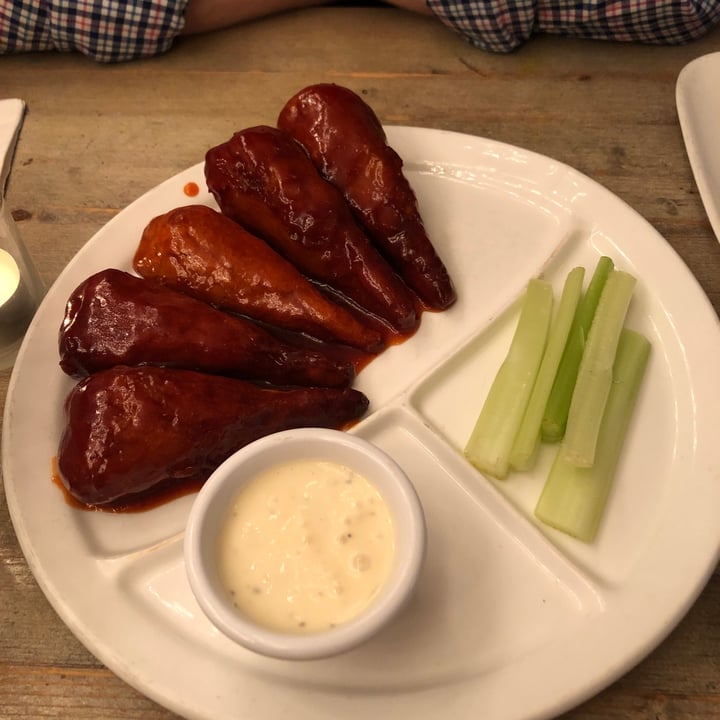 photo of Red Bamboo Barbecue Buffalo Wings shared by @jrororo on  28 Sep 2020 - review