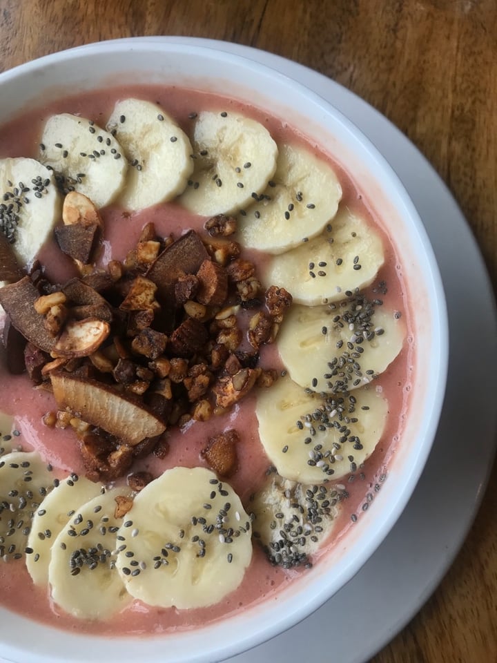 photo of One O Eight Lifestyle Cafe Smoothie Bowl And Salad shared by @payallodha on  22 Nov 2019 - review