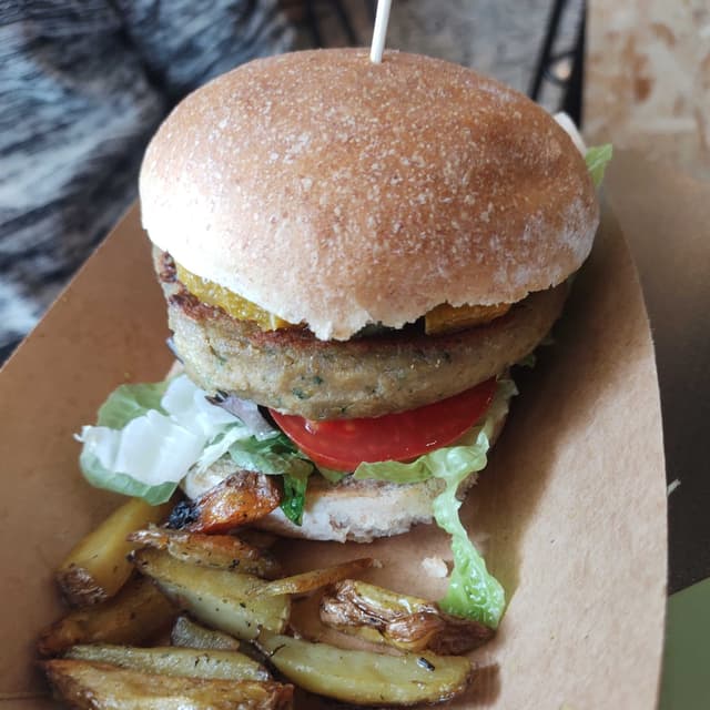 Photo of the dish “Hamburguesa falafel”