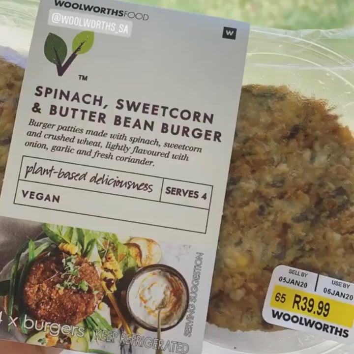 photo of Woolworths Food Spinach, Sweetcorn & Butter Bean Burger shared by @chelsjearey on  29 Jul 2020 - review