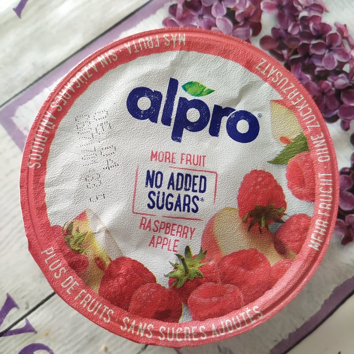 photo of Alpro Alpro raspberry apple shared by @mayagiglio on  10 Mar 2022 - review