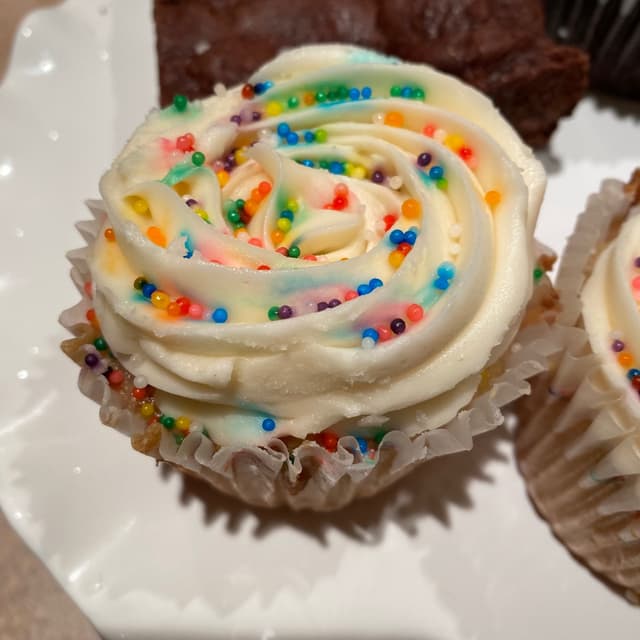 Photo of the dish “Vanilla 'n Vanilla Cupcake”