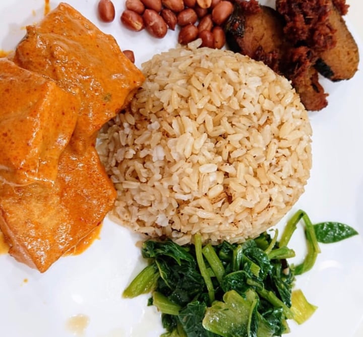 review photo of Create Healthy Lifestyle 創意天然生機飲食 Brown Rice Nasi Lemak shared by @anjhana on 08 Apr 2019 - review