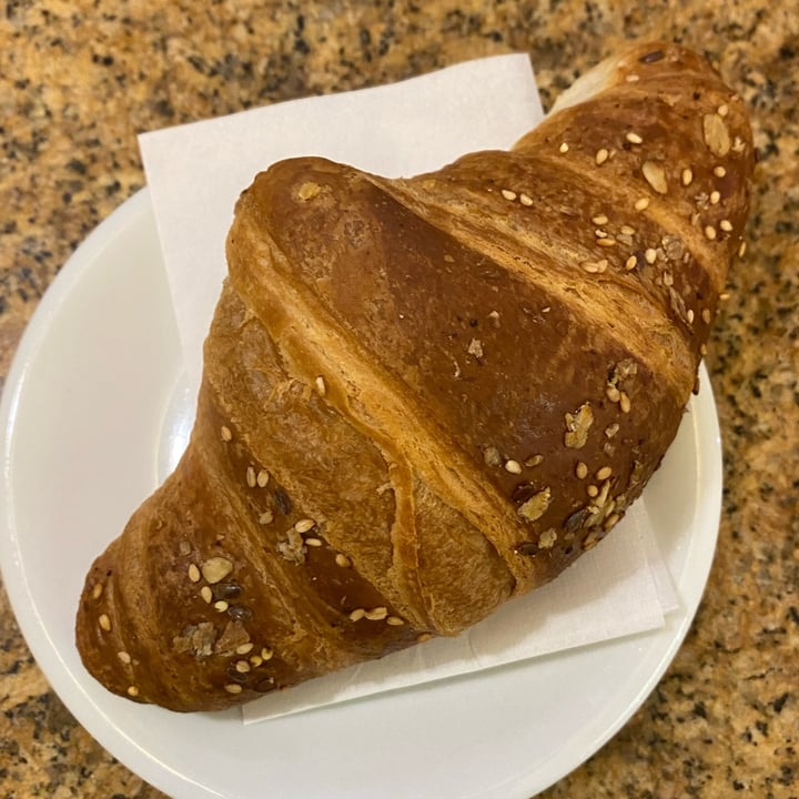 review photo of Sorelle Ramonda Briosche vegana Con Marmellata All’arancia shared by @gingi on 14 Jul 2022 - review