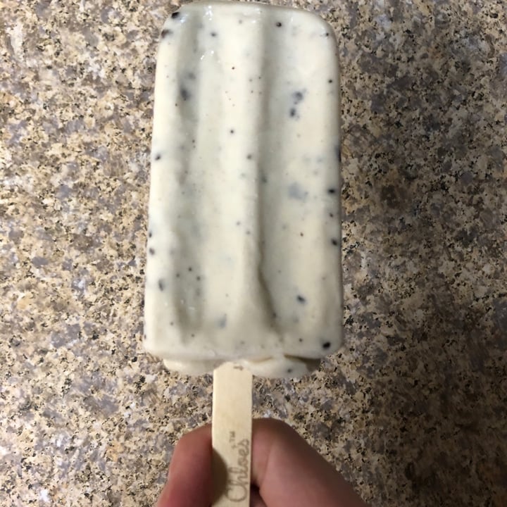 review photo of Chloe’s Pops Oat Milk Mint Chip Pops shared by @libertyforearthlings on 06 Jul 2020 - review