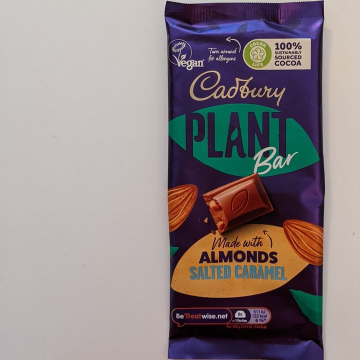 photo of Cadbury almonds salted caramel shared by @jacintavegangal12 on  26 Oct 2022 - review