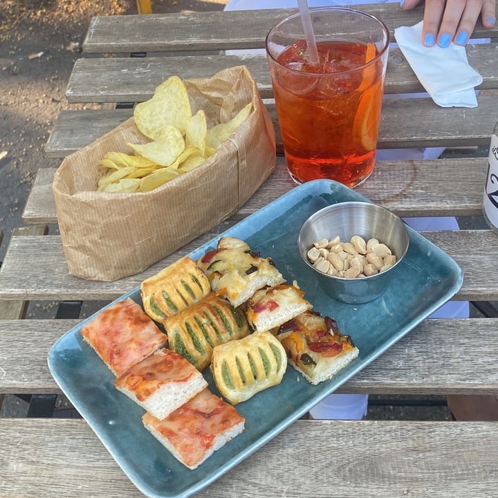 photo of The Living Mirandola happy hour shared by @antoanto on  14 Jun 2022 - review