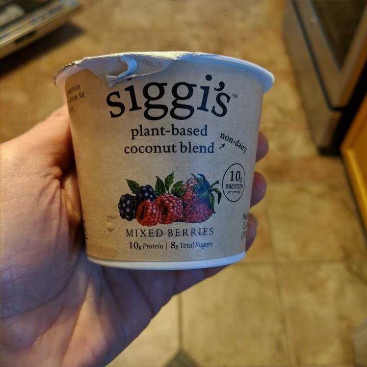 photo of siggi’s Siggi’s Plant Based Yogurt shared by @kellikaspar on  18 May 2020 - review