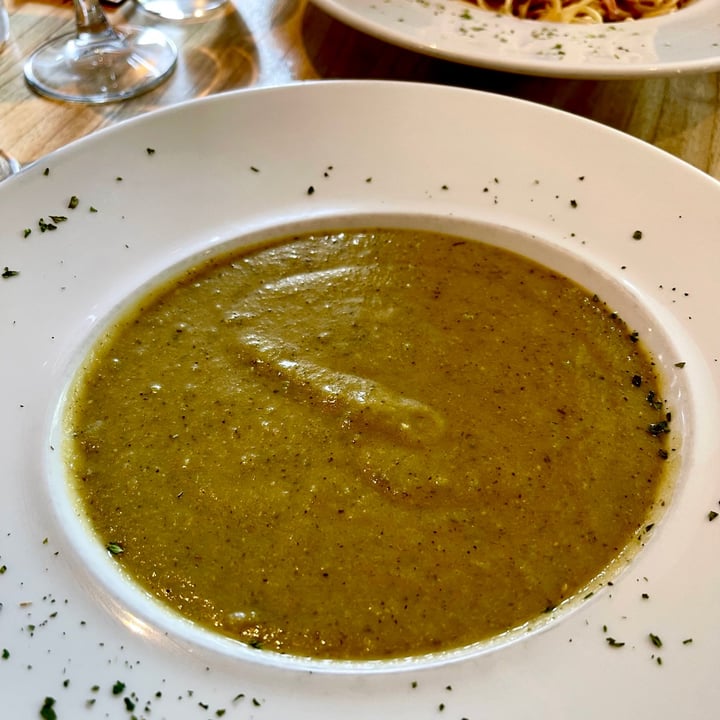 photo of Restaurante Alive Crema templada de verduras y guisantes shared by @michellewatson on  23 Jun 2021 - review