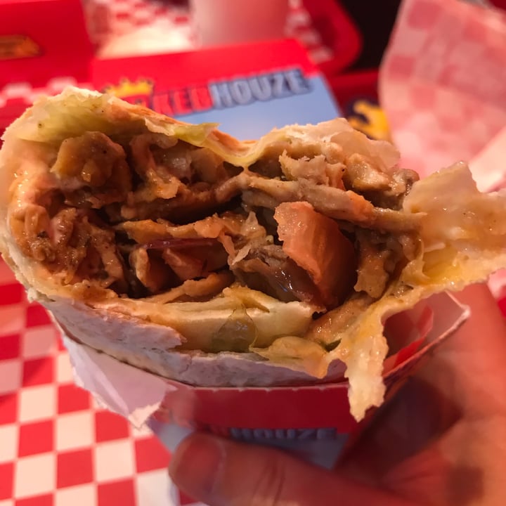 photo of Kebhouze - Aldo Moro kebab vegano shared by @mibuttogiulia on  04 May 2022 - review