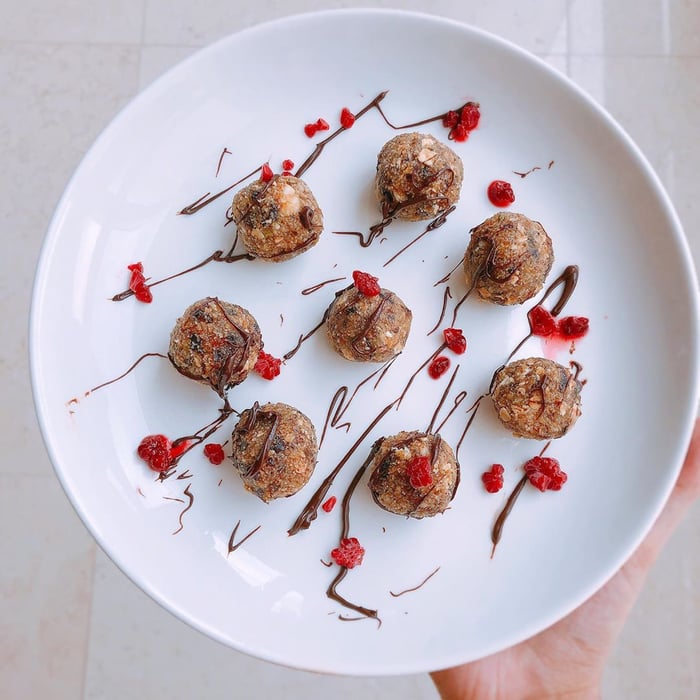 Three-ingredient Energy Date Balls