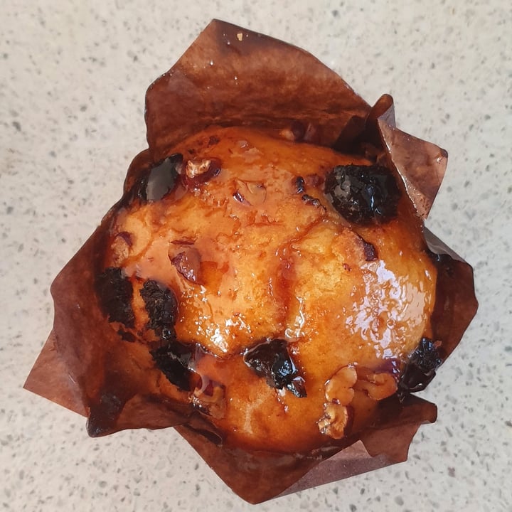 photo of Food Lover’s Market Pecan And Date Muffin shared by @aaronjooste on  12 May 2021 - review