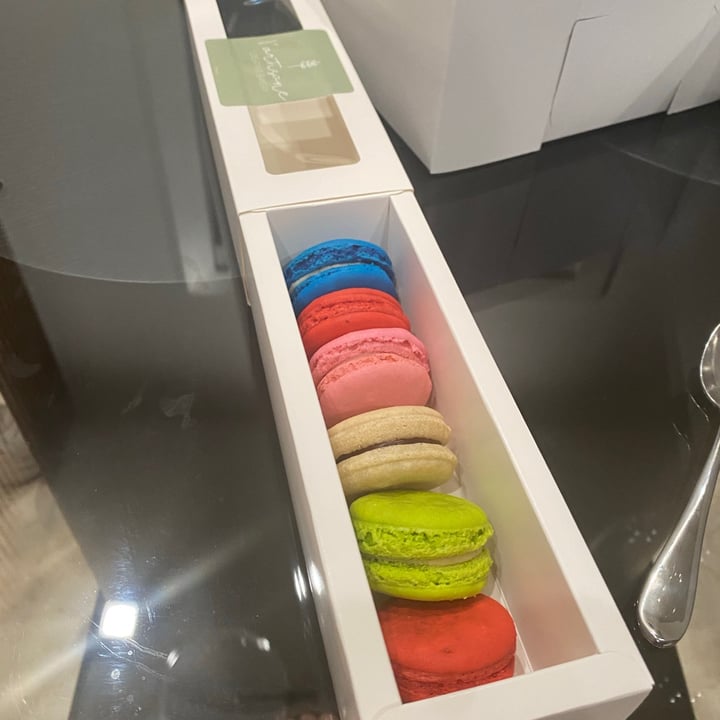 photo of L' Artisane Creative Bakery Macaron shared by @convicti0n on  29 Jul 2021 - review