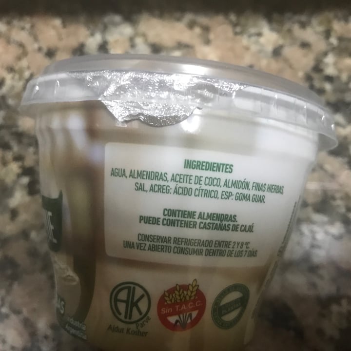 review photo of Felices Las Vacas Queso Untable Fantastique Finas Hierbas shared by @soles on 23 Aug 2021 - review