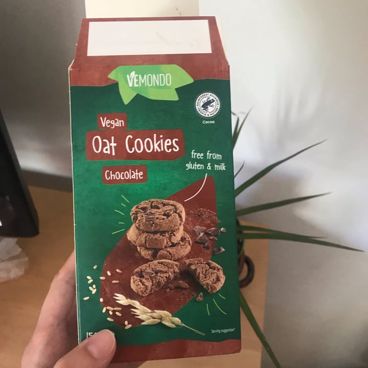 photo of Vemondo Oat chocolate cookies shared by @nikyveg on  17 Jun 2022 - review