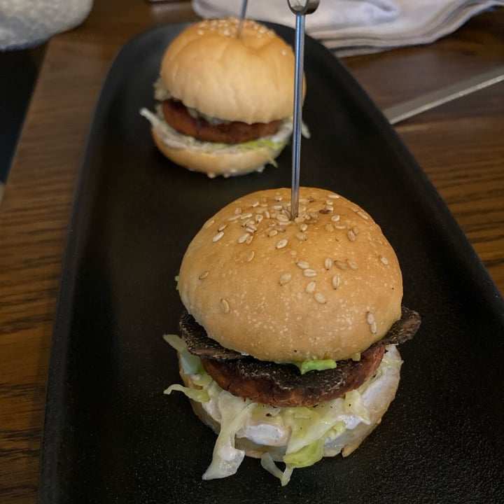 photo of Officina Verde - Ristorante e Bottega Vegana Burger shared by @avocadoj on  09 Jan 2022 - review
