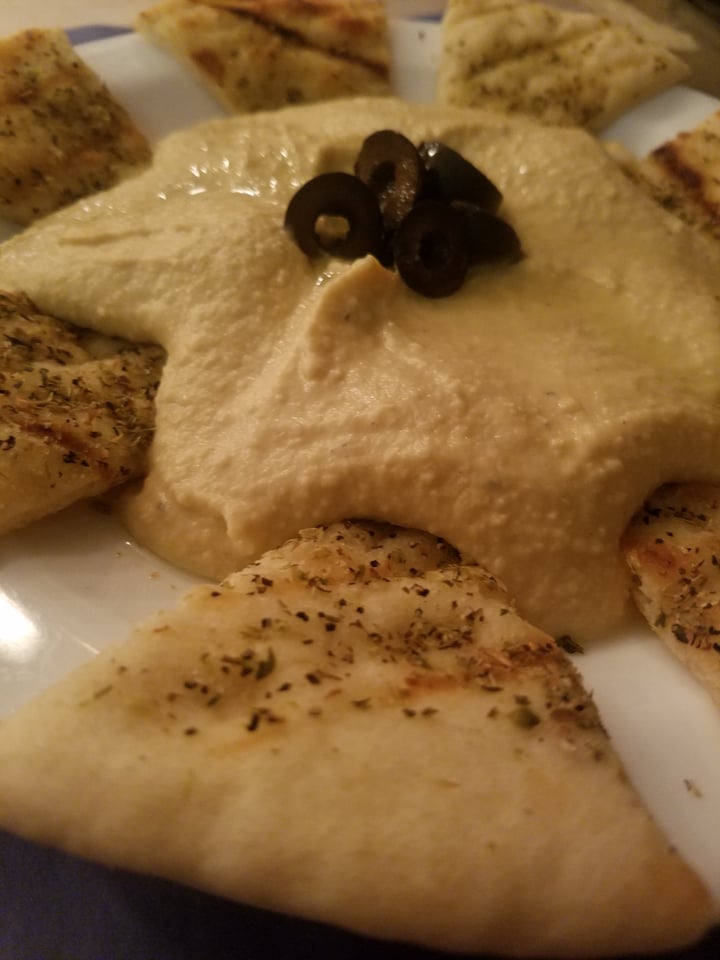 photo of Olive's hummus and pita shared by @doctorbuchanan on  08 Apr 2018 - review