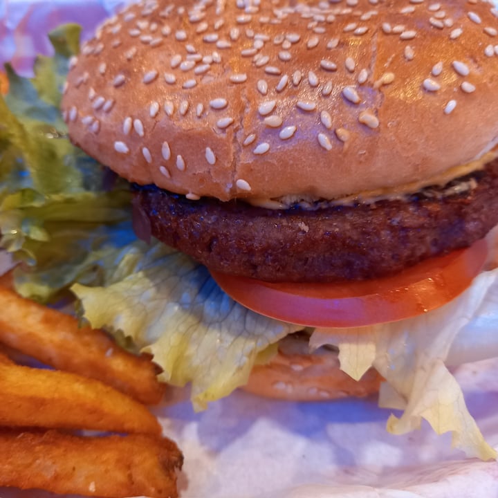 photo of America Graffiti veg burger shared by @melo66 on  09 Oct 2022 - review