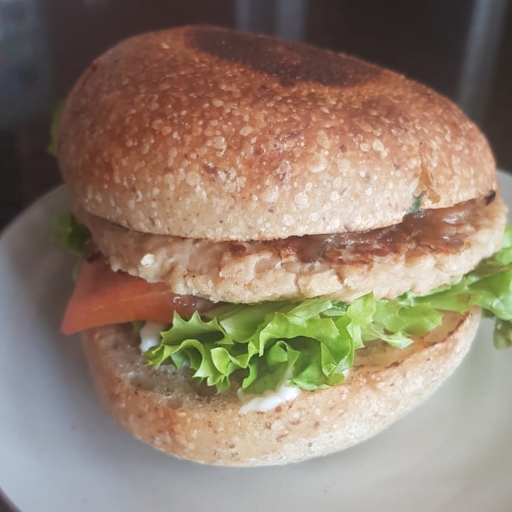 review photo of Primal Foods Classic Burger shared by @ifloresm on 23 Aug 2020 - review
