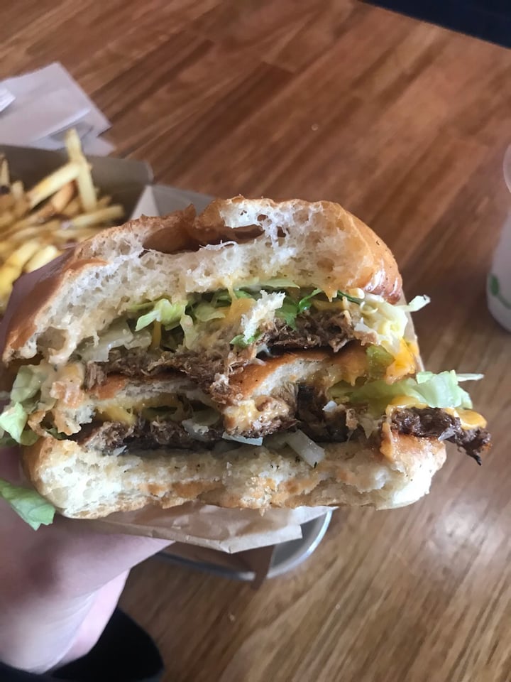 photo of Green Burger The Big Mock shared by @katelyndsilva on  25 Aug 2019 - review