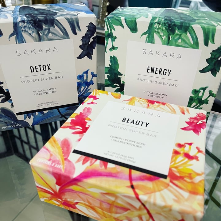 photo of Sakara The Protein Super Bar Collection shared by @oneatomicblonde on  06 Apr 2022 - review