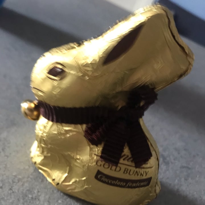 review photo of Lindt Gold Bunny Dark Chocolate shared by @lidiaoliva on 16 Apr 2022 - review