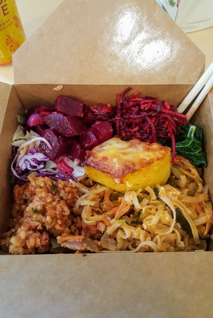 photo of The Big Carrot Danforth Community Market Build your own meal shared by @abstractauras on  05 Dec 2018 - review