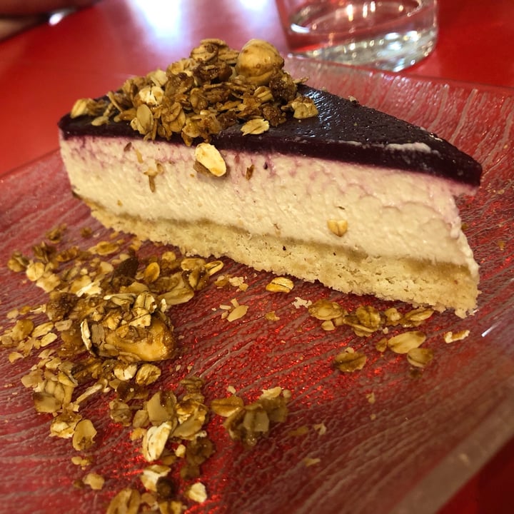 photo of Aromaticus Cheesecake vegan ai frutti di bosco shared by @seitansistah on  10 Jul 2022 - review