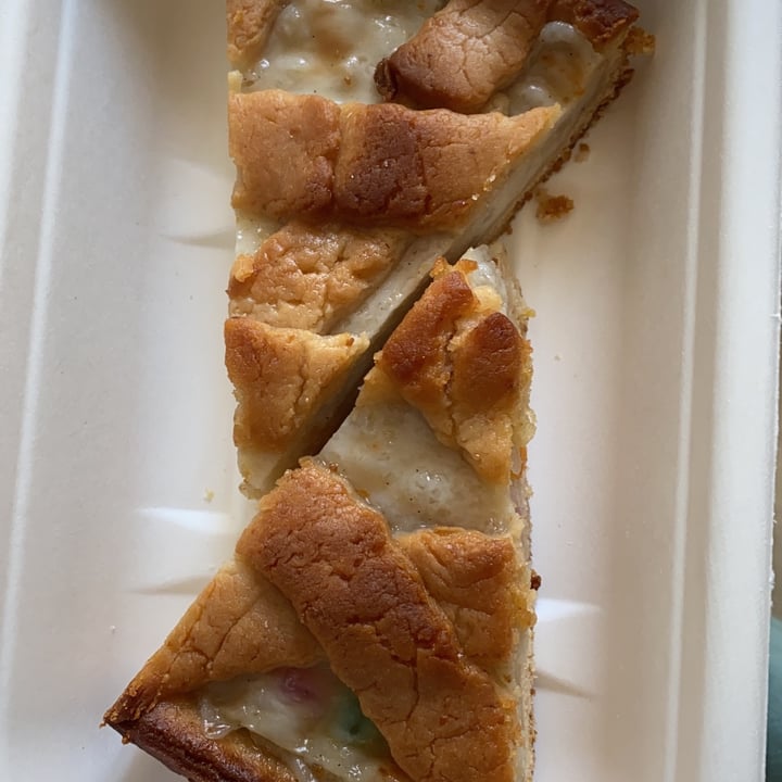 photo of Ops! Pastiera vegana shared by @gvroma on  04 Apr 2021 - review