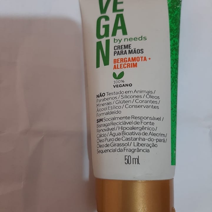review photo of Vegan by Needs Creme para as mãos shared by @paulatais on 26 Jun 2022 - review