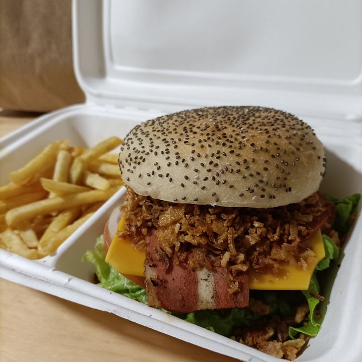 review photo of Veggie Burger Beyond Burguer shared by @lidiamanrique95 on 06 Oct 2022 - review